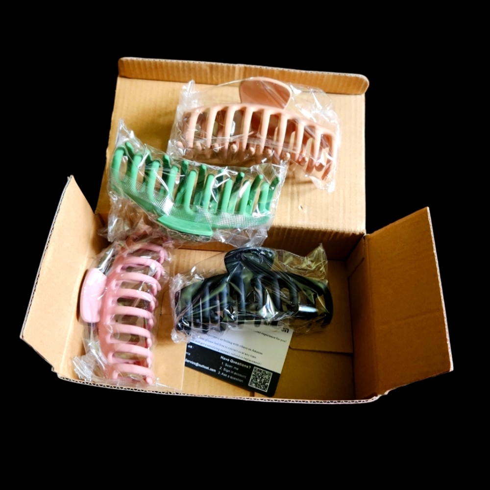Tocess 4 pack hair claws new in box in pink, green, black, pink